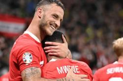 lol转区-包含里尔前锋破门得分，帮球队取得关键进球的词条