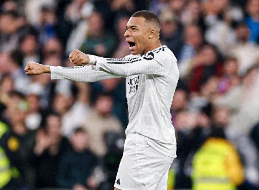 激战一触即发：曼联VS皇马谁能笑到最后？的简单介绍