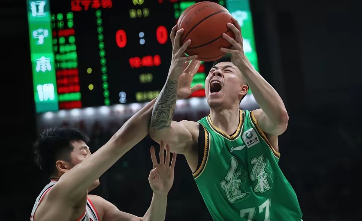 关于篮球名将转会大事件，球队阵容迎来新的挑战的信息