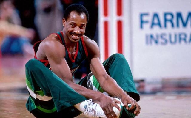 联盟最佳球员火力全开,一举净胜对手,创下惊人纪录 联盟最佳球员火力全开,一举净胜对手,创下惊人纪录