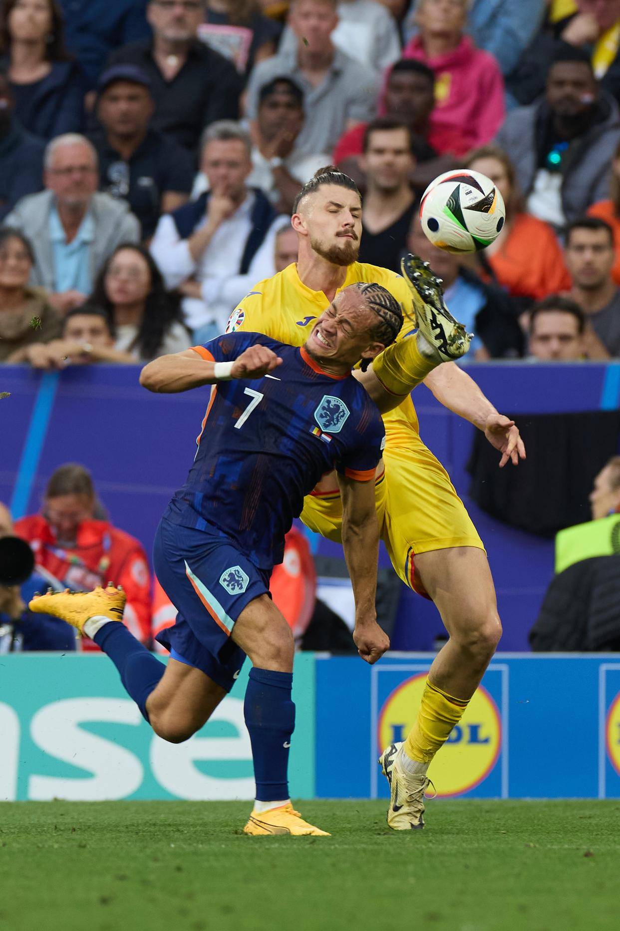 荷兰队狂胜，实力驰骋欧锦赛资格赛场