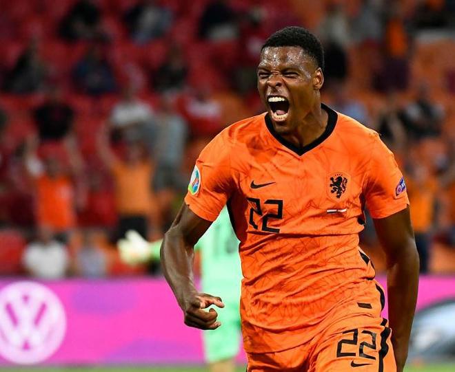 包含土耳其惨遭淘汰，北马其顿挺进16强的词条