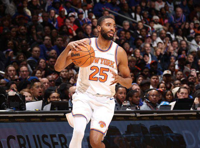 尼克斯惨败篮网，遭遇三连败