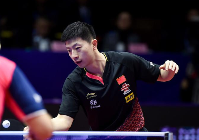 法国队逆转英格兰队,马龙带队取胜 法国队逆转英格兰队,马龙带队取胜